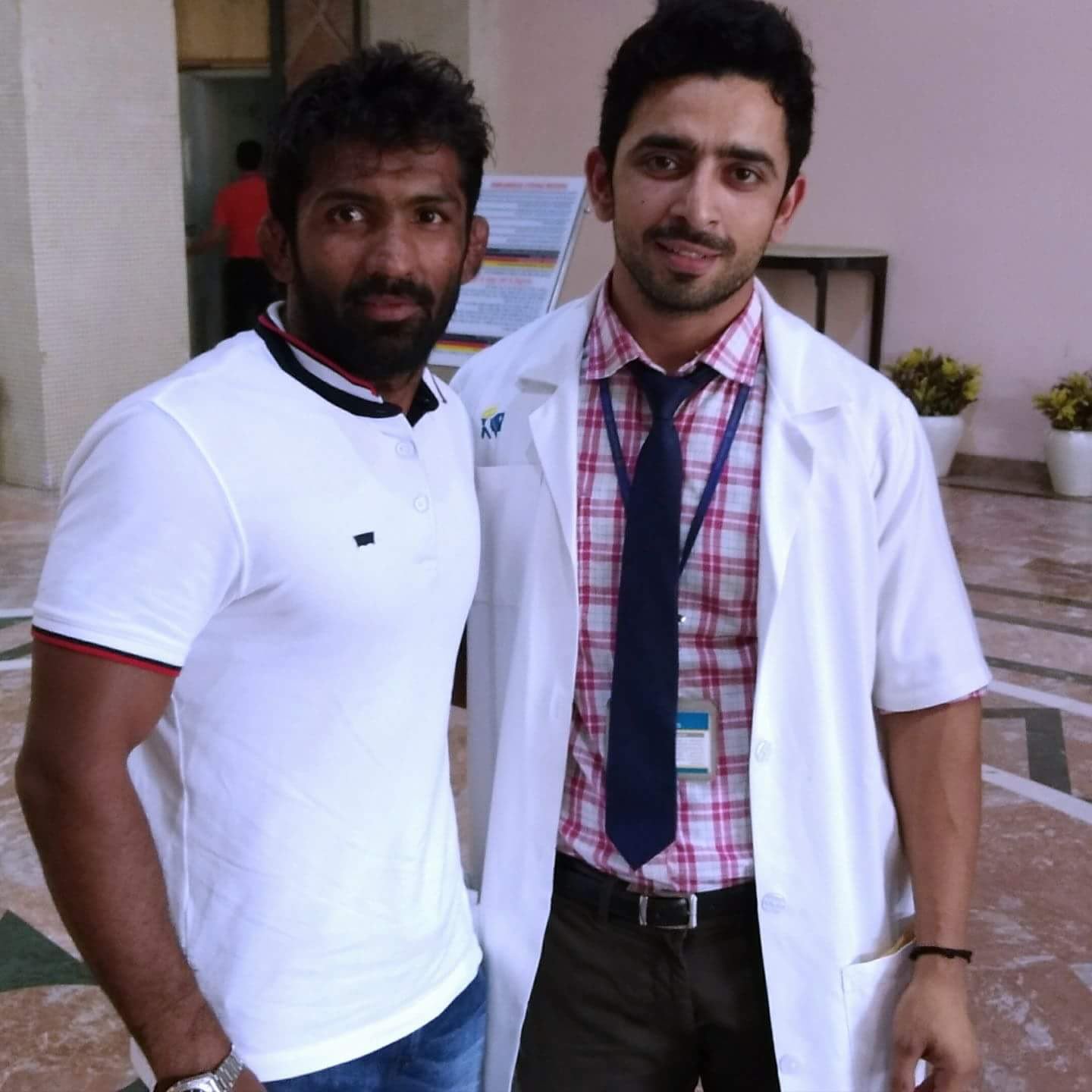 Dr. Sandeep Hooda with Celebrity 10